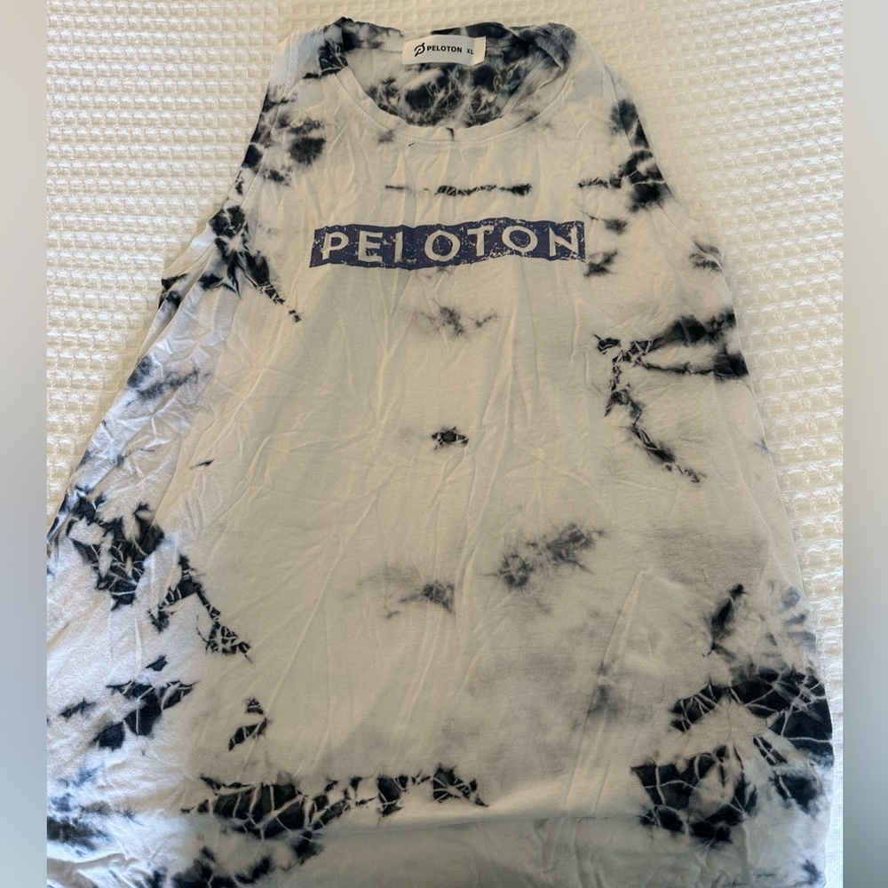 Peloton brand athletic tank top. Size XL. Blue and white tie dye